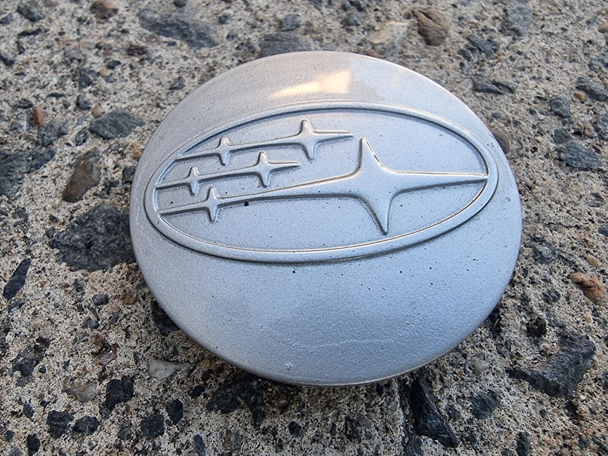 Subaru impreza wheel store center caps