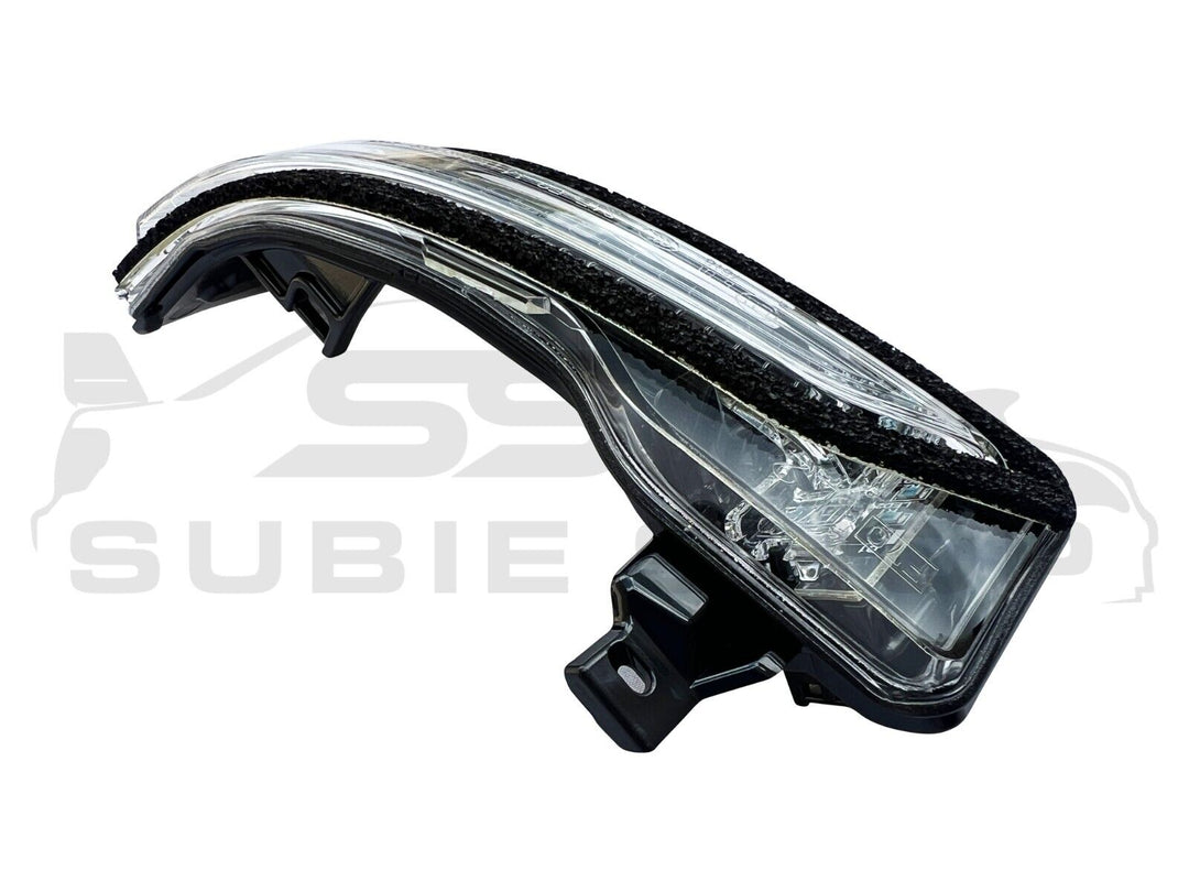 New Genuine Subaru XV GT G5X Crosstrek 17 -22 Side Mirror Indicator Light Left L