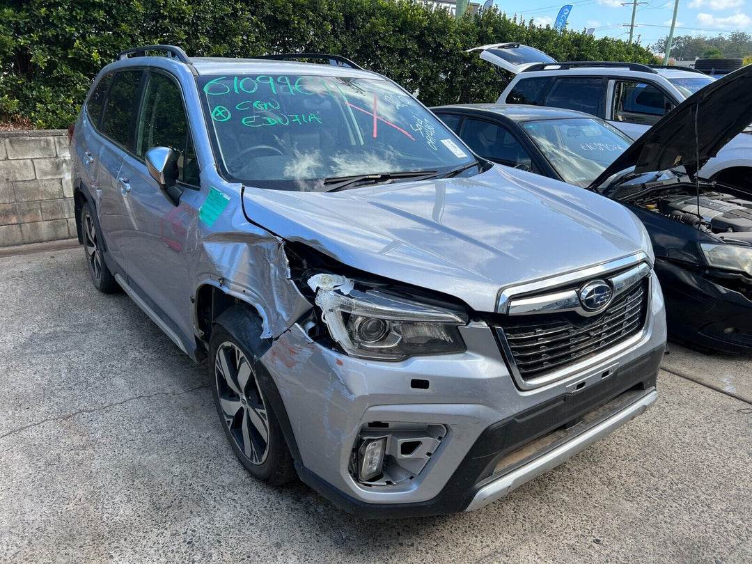 Subaru Forester 2018 -21 SK Factory Tailgate Hatch Spoiler Trim Panel Silver G1U