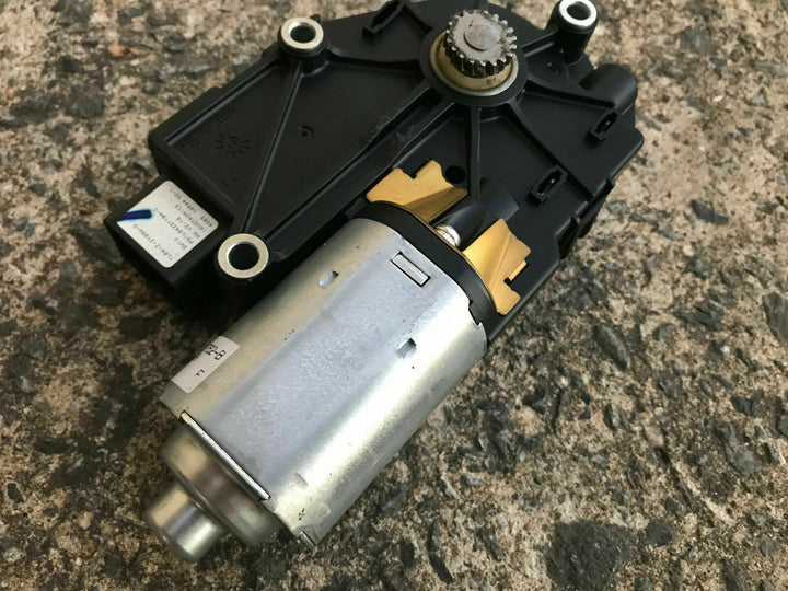 Subaru Liberty Sedan 03 06 GT Turbo 04 GEN 4 Sunroof Electric Motor Genuine OEM