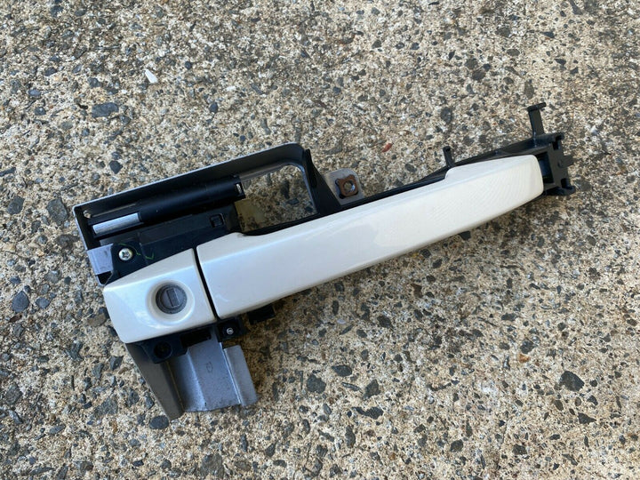 Subaru Impreza WRX 08 - 14 G3 RHF Door Grab Handle Right Driver Side Latch White