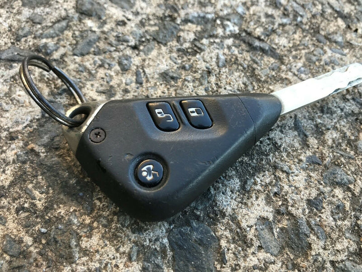 Subaru Liberty Outback Gen 4 03 - 09 Factory Original Car Key Imobiliser Fob SV1