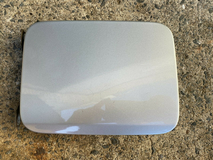 Subaru Liberty Outback GEN 4 05 Petrol Fuel Flip Lid Panel Flap Cover Silver 39D