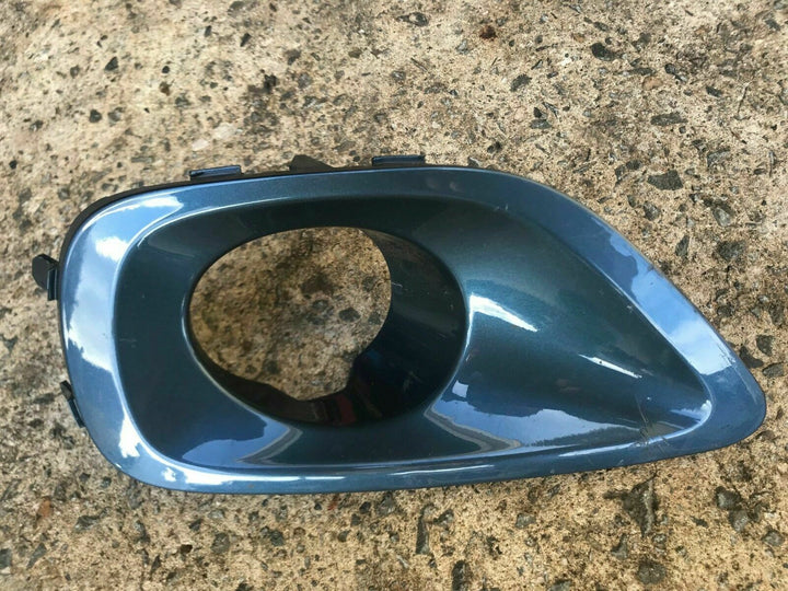 Subaru Liberty Outback 03 06 GEN 4 Left Side Fog Light Surround Cover Spot Blue