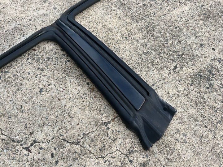 Subaru Impreza WRX GDA GDB 02 - 07 Side Rubber Moulding Trim Left LH GENUINE OEM