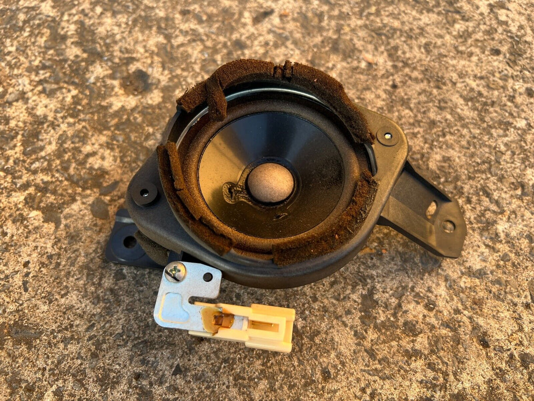 Subaru Liberty GT Spec B Outback 03 - 09 Factory McIntosh Door Speaker Tweeter R