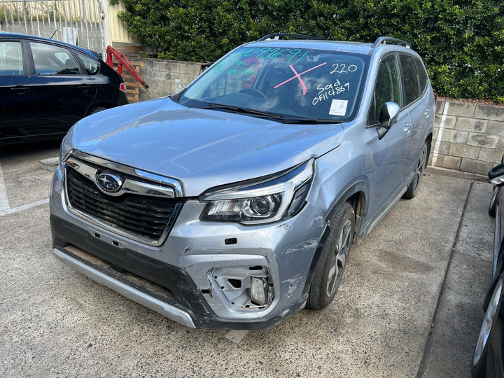 Subaru Forester 2018 -21 SK Factory Tailgate Hatch Spoiler Trim Panel Silver G1U