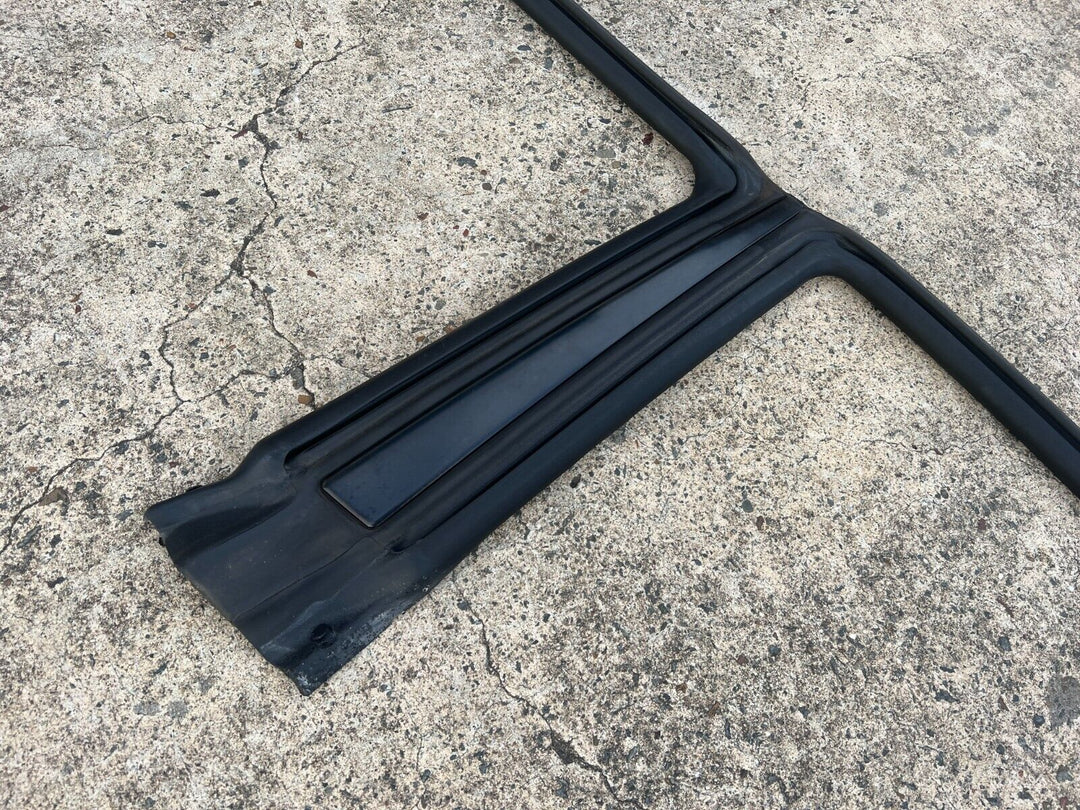 Subaru Impreza WRX GDA GDB 02 - 07 Side Rubber Moulding Trim Left LH GENUINE OEM